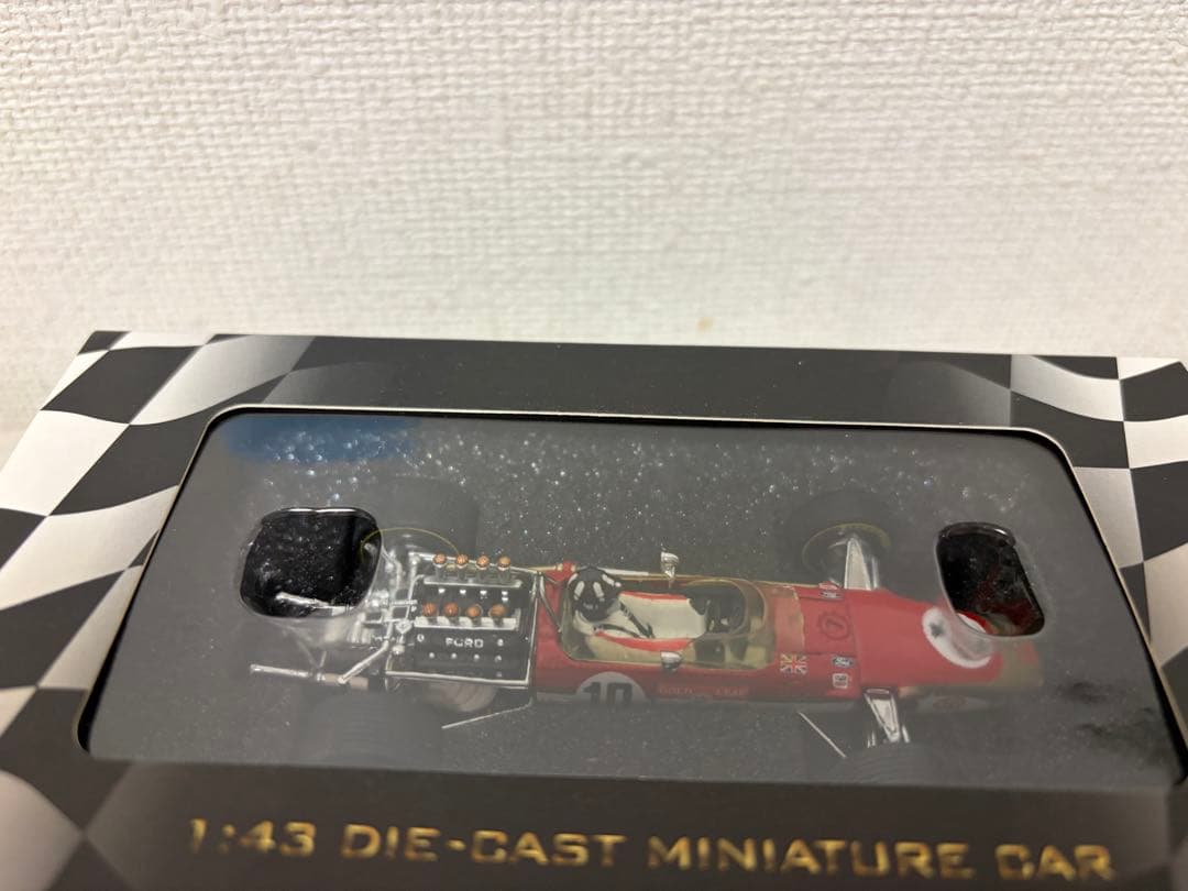 1/43 Lotus ダイキャストミニカー 赤