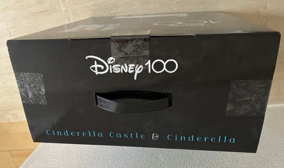 新品！Disney 100 シンデレラ城 & シンデレラ　フィギュアセット