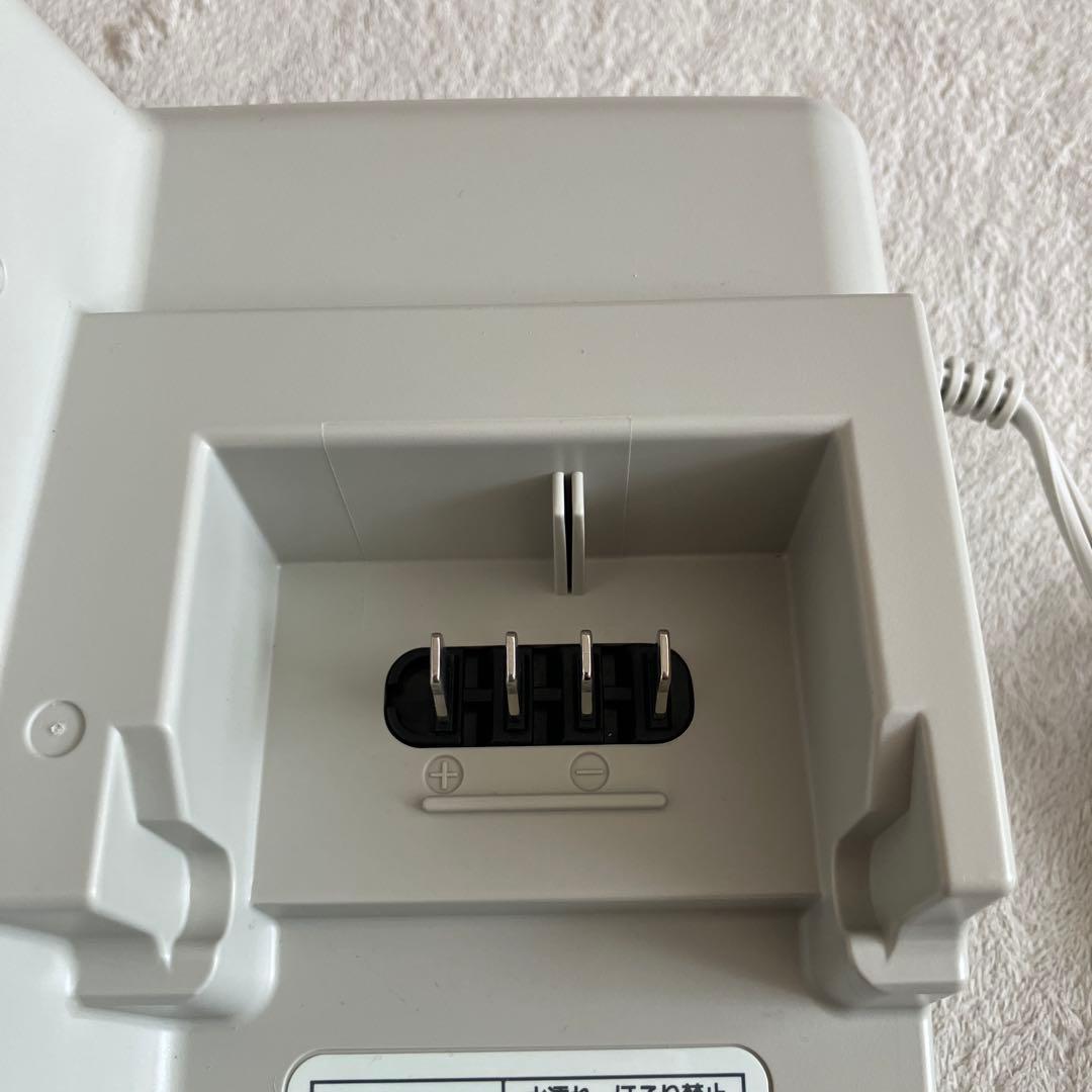 Panasonic リチウムイオン電池充電器 NKJ033B