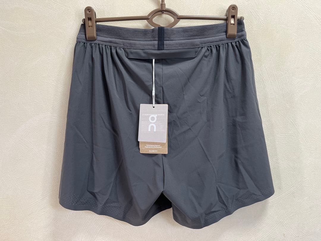 【新品】ON Performance Shorts 5インチ