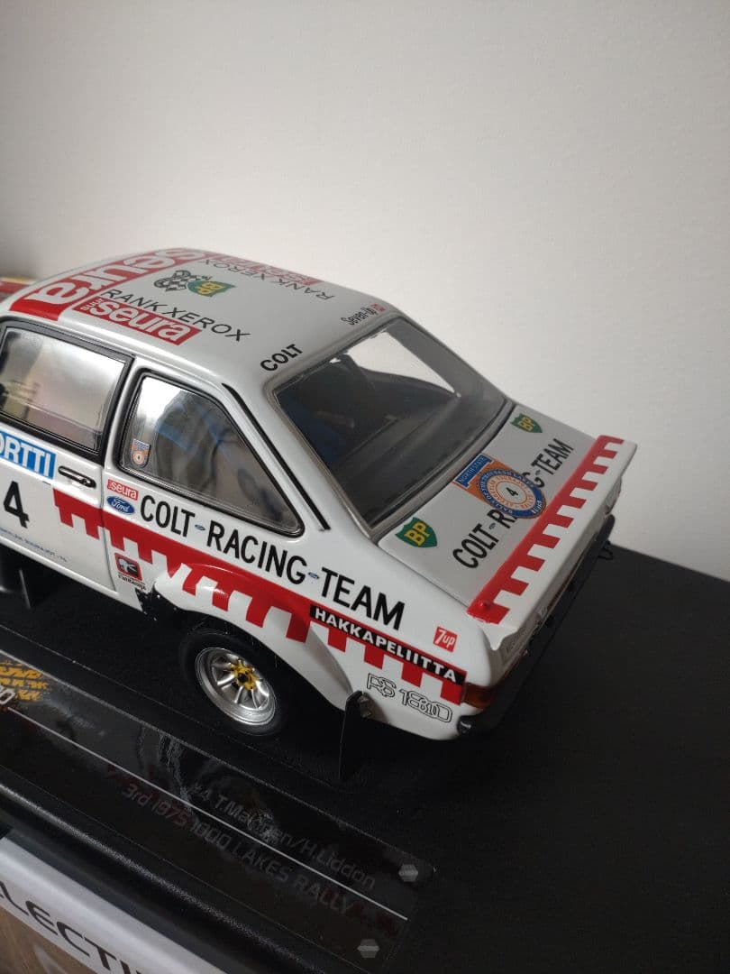 サンスター1:18　フォードエスコートRS