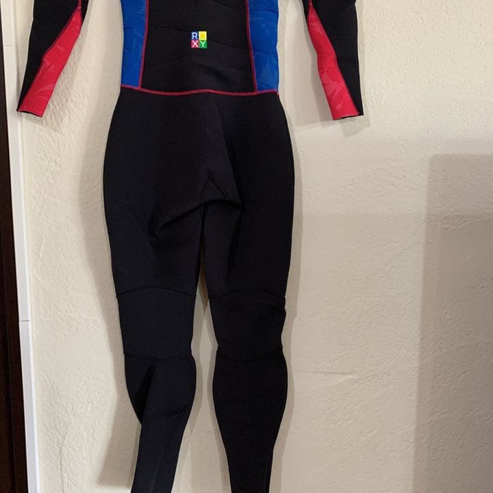 新品未使用　ロキシー ウエットスーツ 2/2MM フルスーツ M 水着