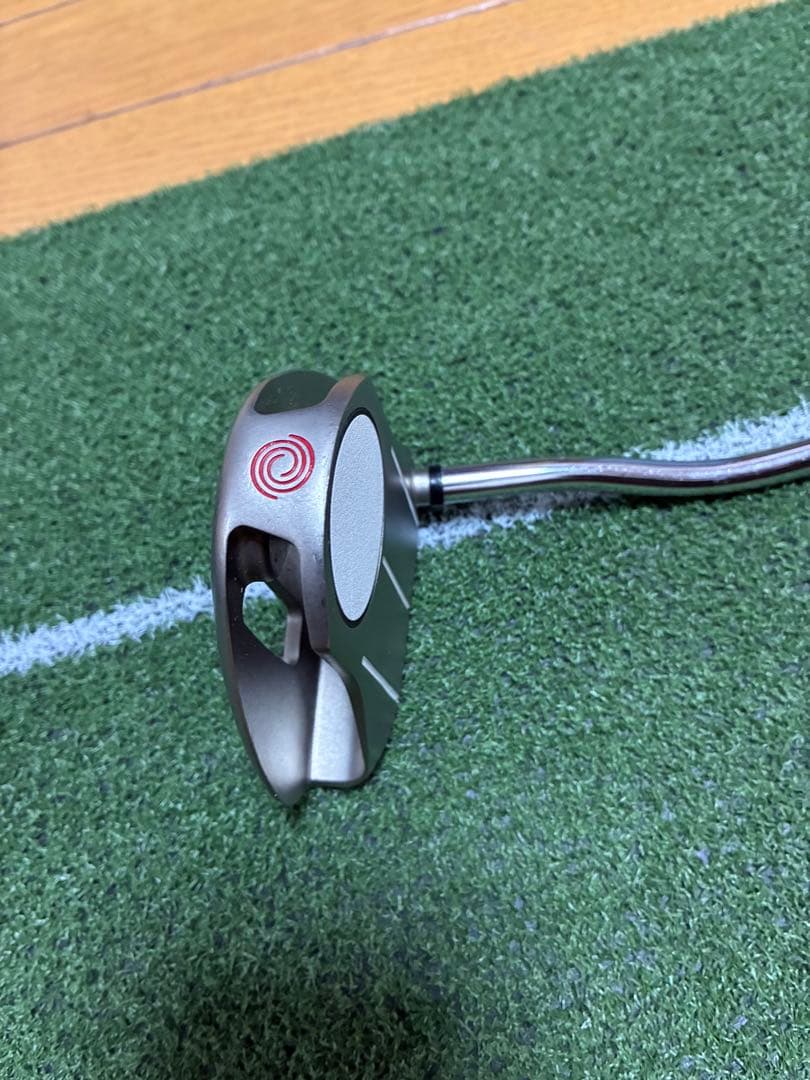 オデッセイ O-WORKS TOUR SILVER R-BALL パター