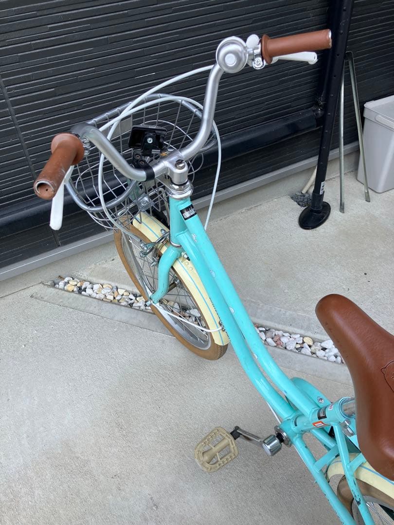 【直接引き取り限定】子ども用自転車 すみっコぐらし　18インチ