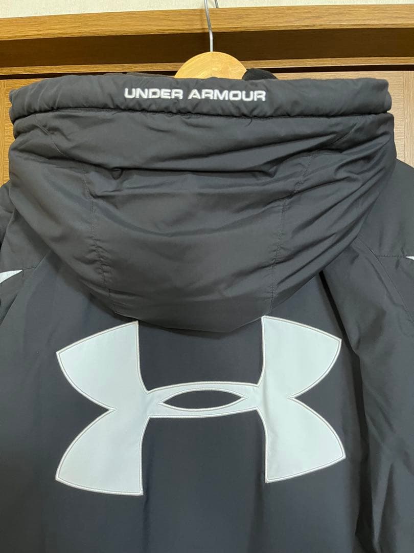 Under Armour フード付きベンチコート