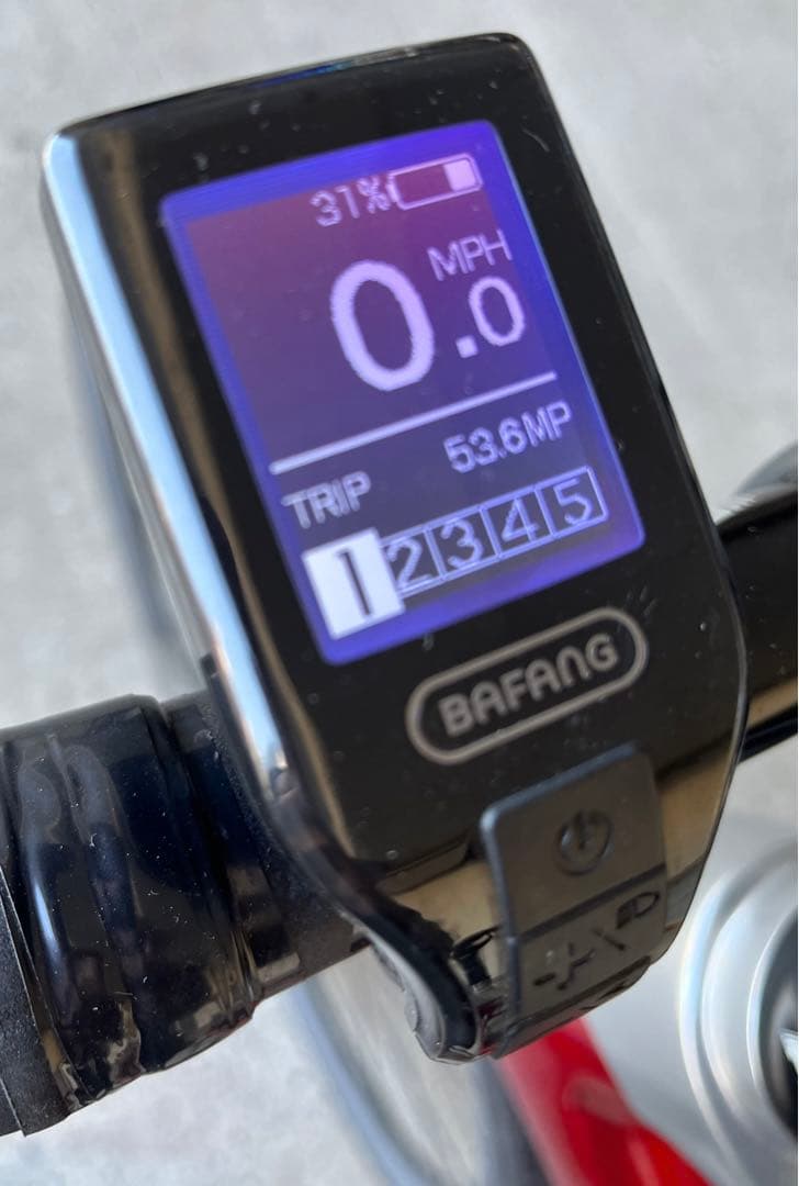 ウルトラマンフ スーパーストラータ 電動アシスト自転車 Superstrata