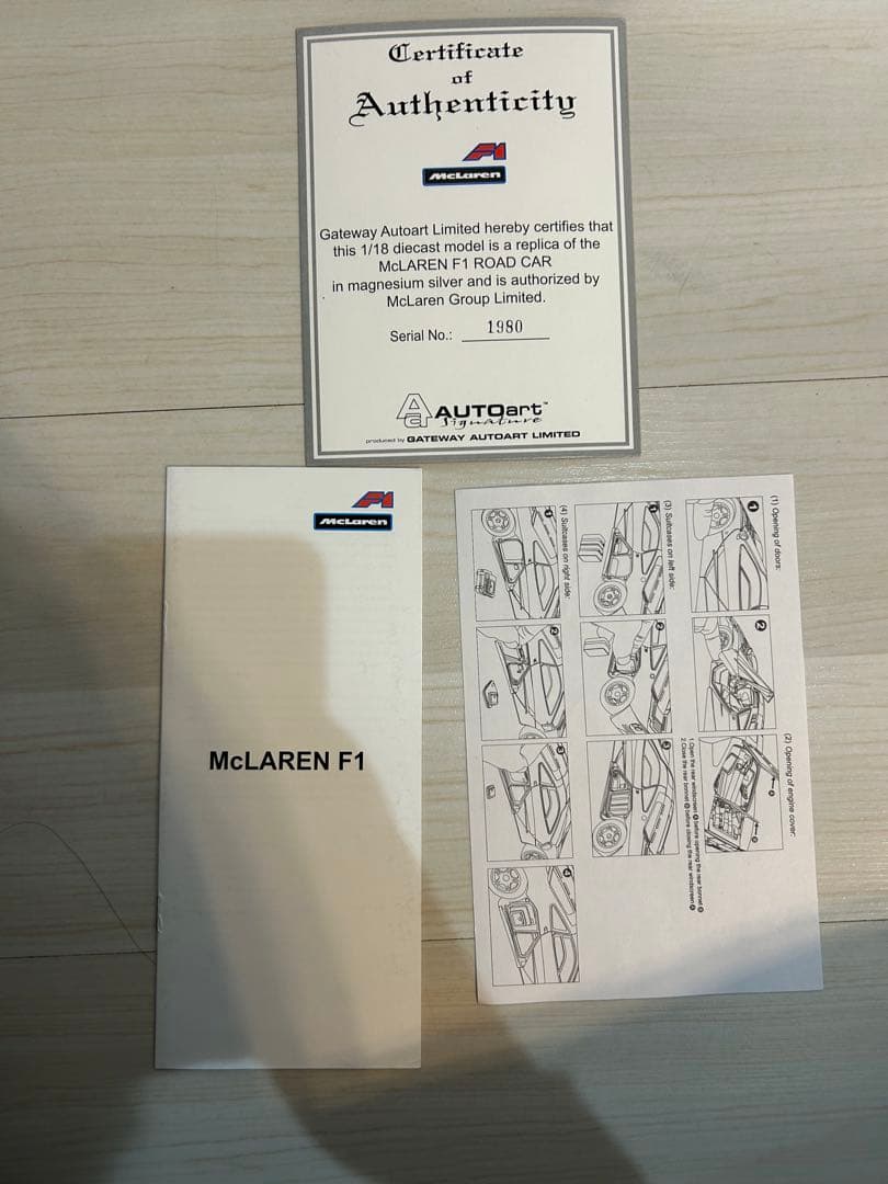 【未使用品】オートアート マクラーレンF1 マグネシウム シルバー