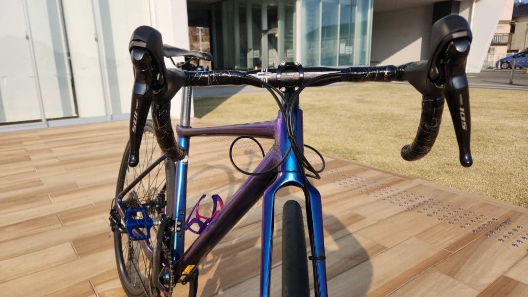 liv BRAVA SLR シクロクロス 　Giant　105　disc　油圧