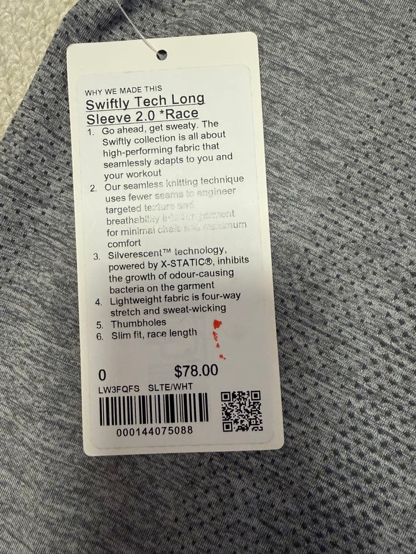 ハワイ限定Lululemon Swiftly Tech Long Sleeve