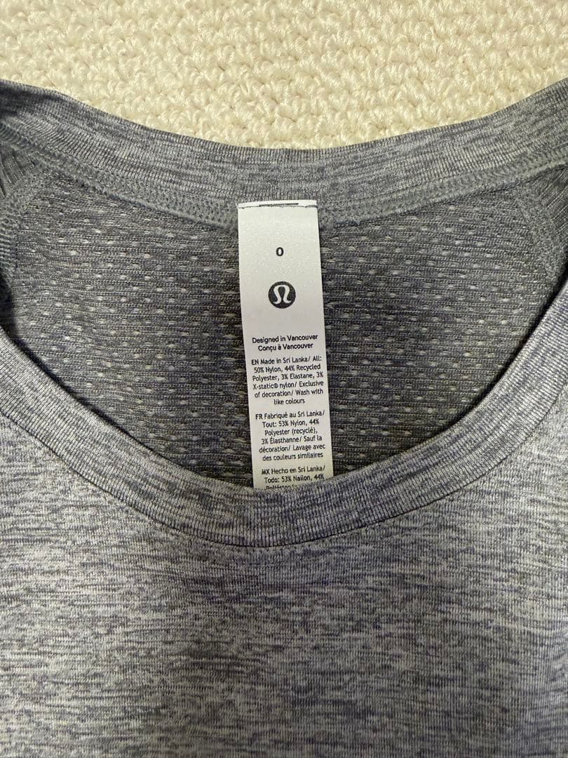 ハワイ限定Lululemon Swiftly Tech Long Sleeve