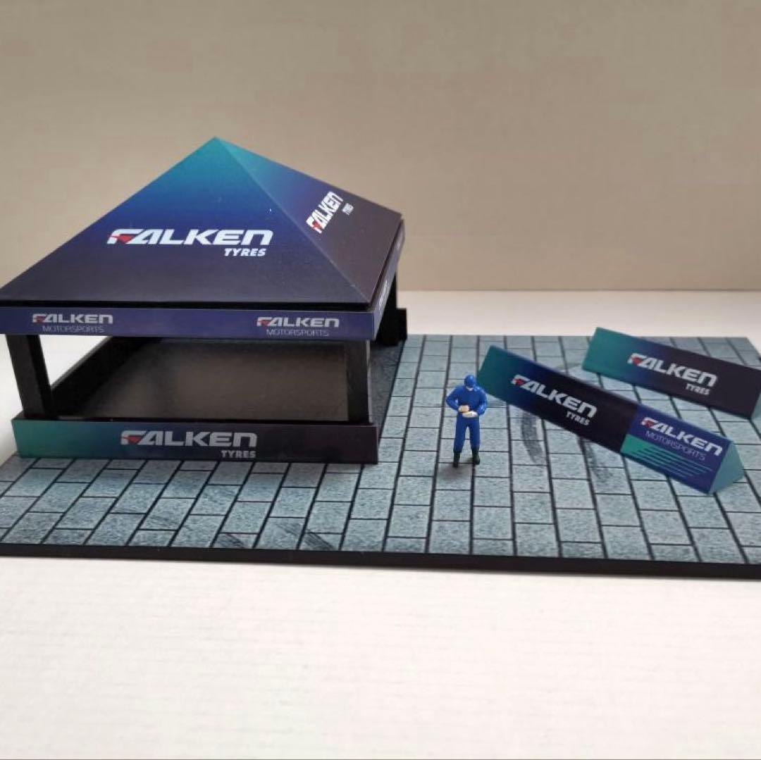 1/64 FALKEN展示ブース ミニカージオラマ　(53A)