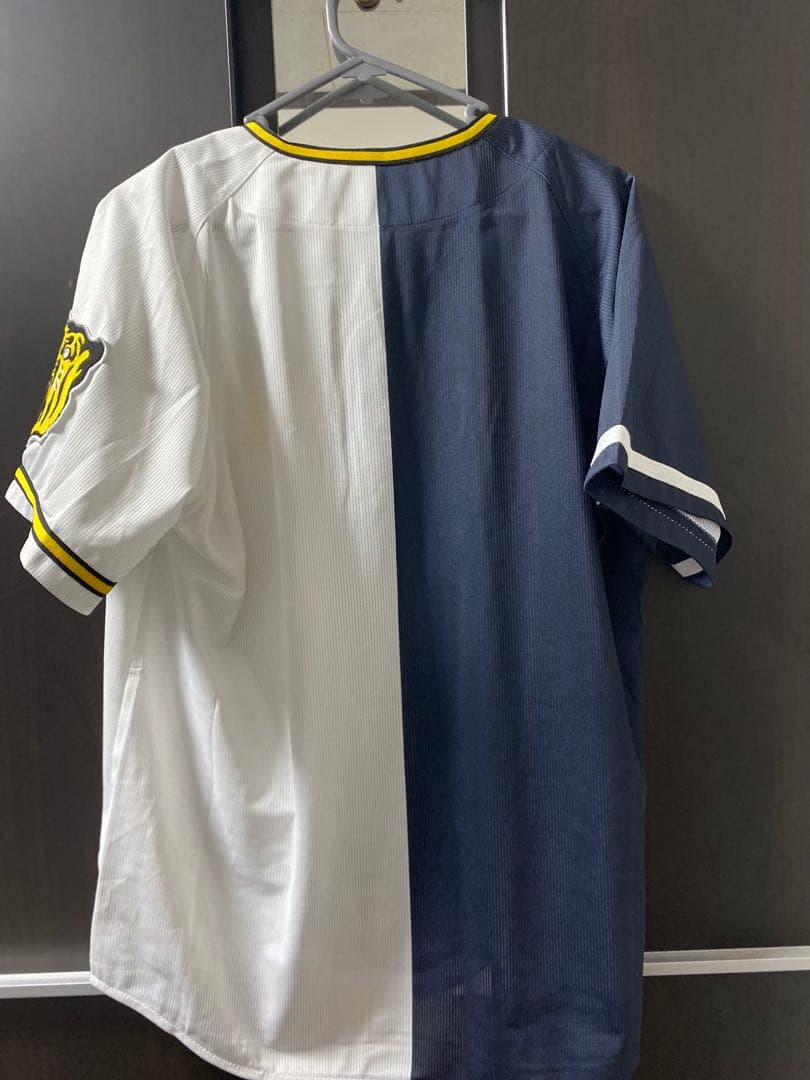 阪神タイガース　ユニフォーム【数量限定品】黒×白Tigers Mサイズ