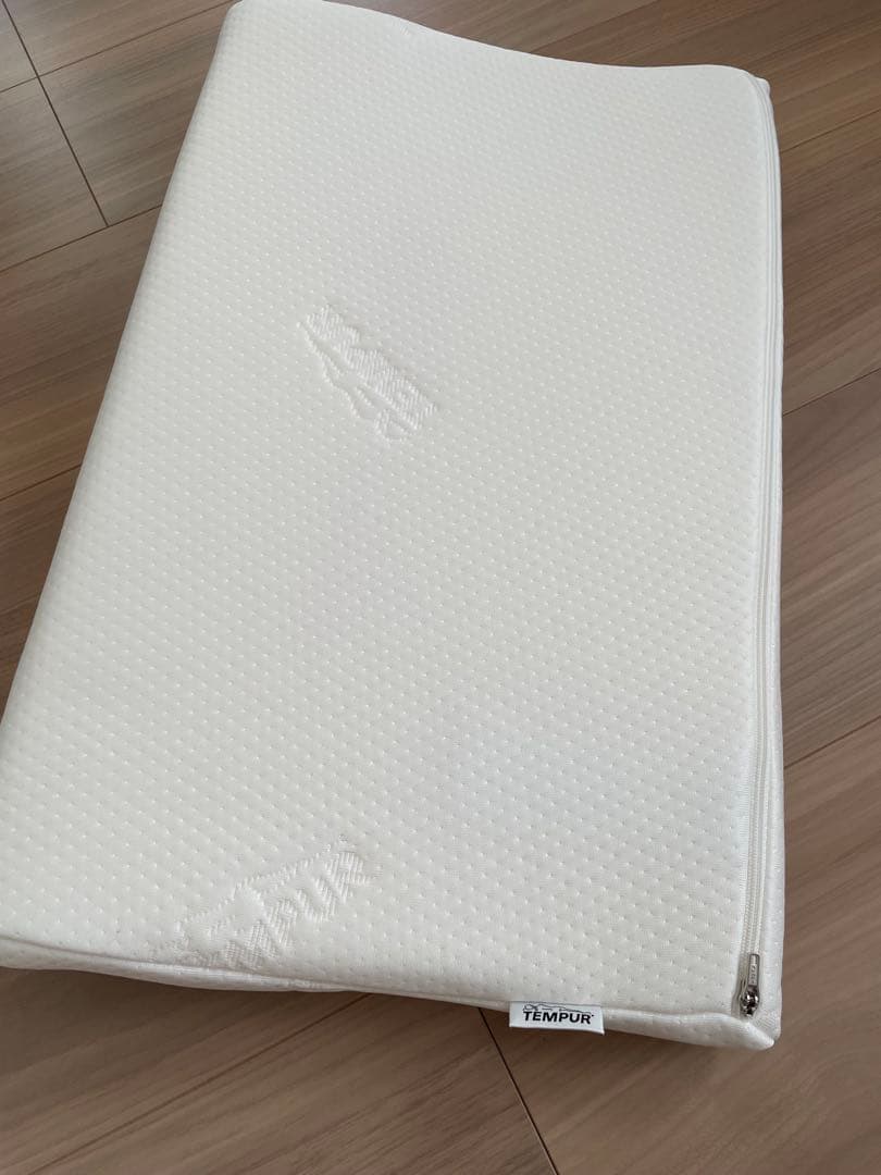 【美品】テンピュール オリジナルネックピロー 枕 XS