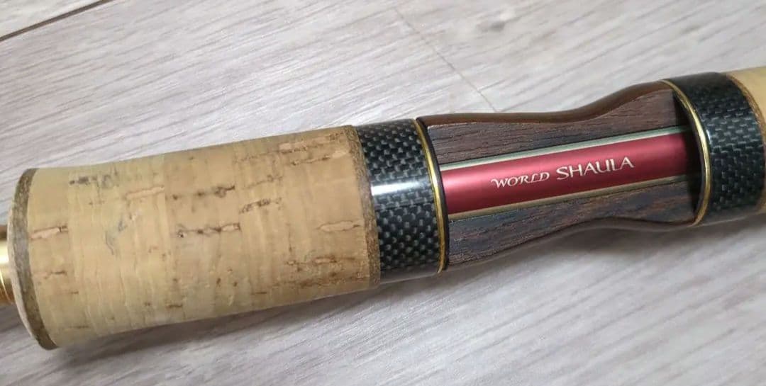 ワールドシャウラ 2701FF-2