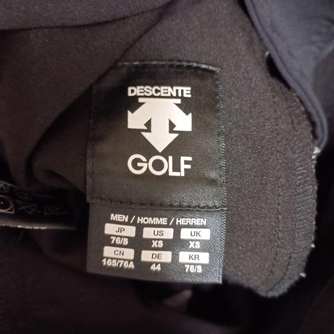 DESCENTE スリムフィット 黒パンツ