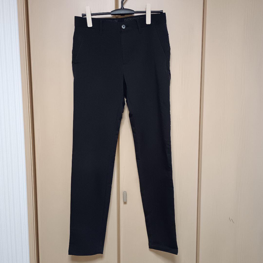 DESCENTE スリムフィット 黒パンツ