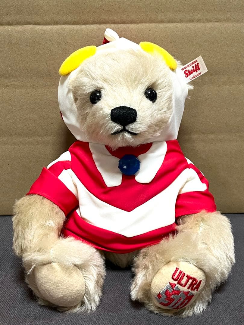Steiff シュタイフ ウルトラマン テディベア ぬいぐるみ 678097