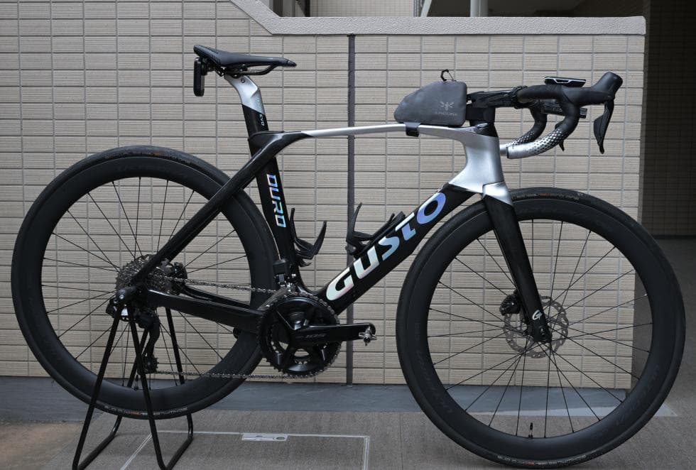 GUSTO DURO カーボンロードバイク