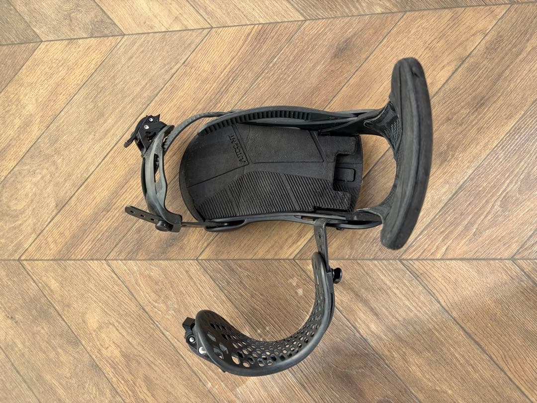 BURTON Malavita バインディング 黒