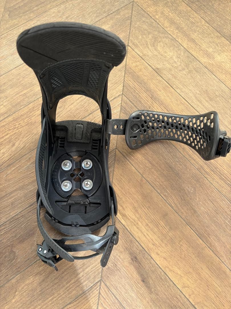 BURTON Malavita バインディング 黒