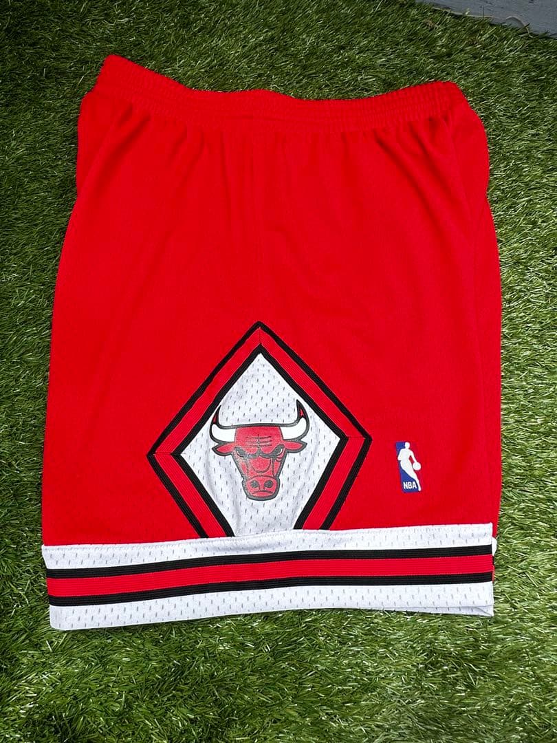 新品未使用タグ付きのNBA シカゴ　ブルズ（Chicago bulls）2XL