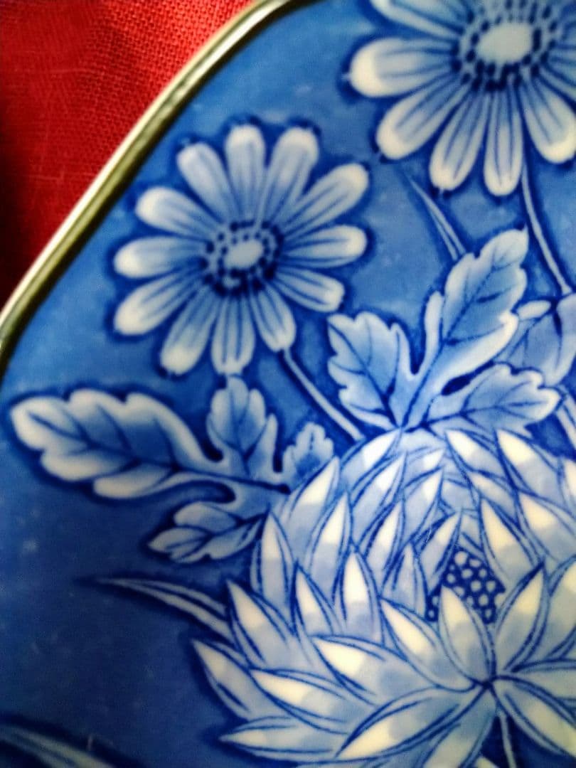 ♣希少なレアヴィンテージ品♥６０年前ヴィンテージ品♥染付菊絵柄有田焼・輪花２中皿