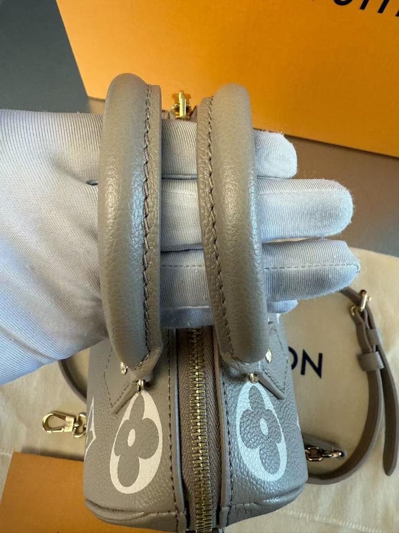 Louis Vuitton グレー モノグラム ハンドバッグ~~~