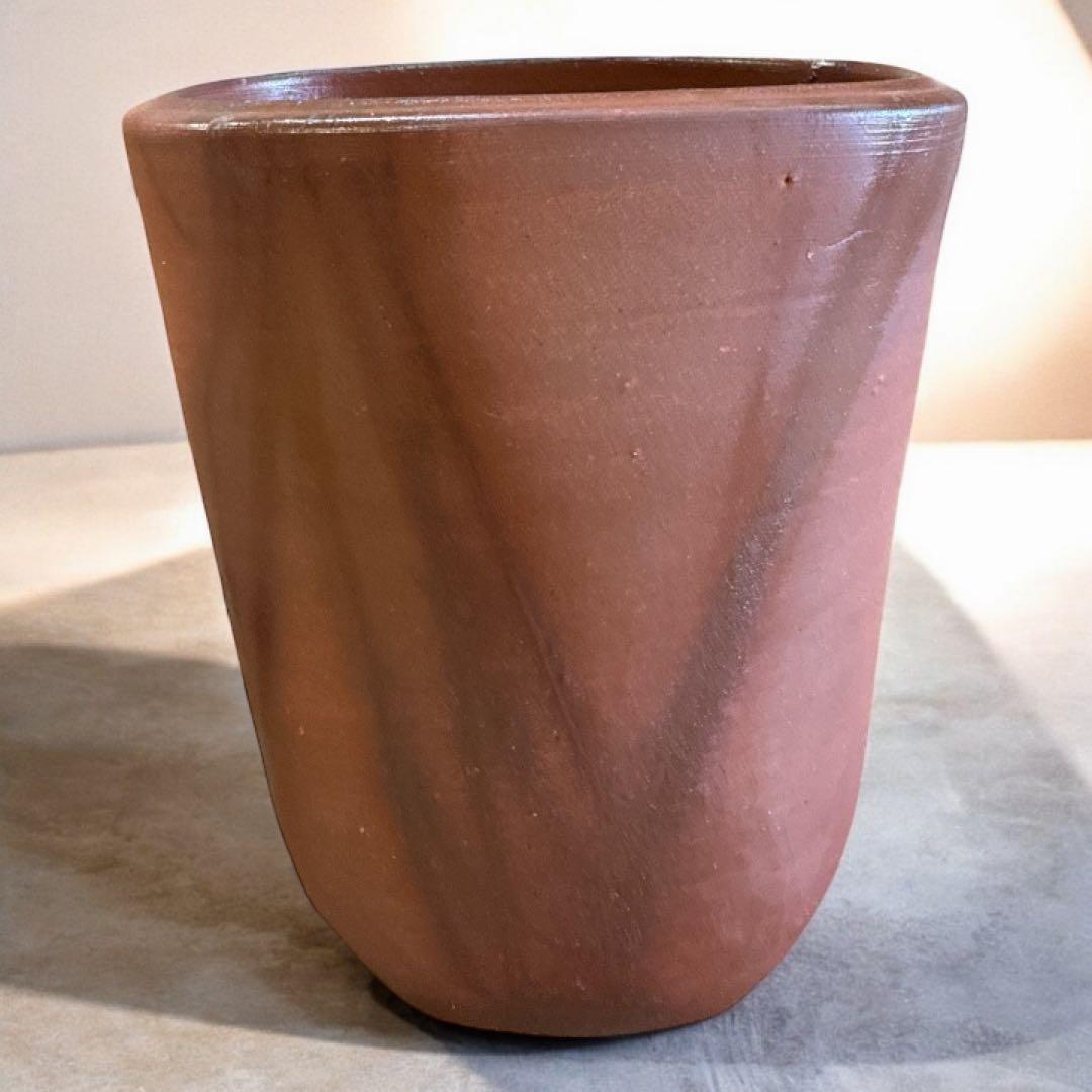 【吉本　正】作　赤土色 陶器 花器 木箱付き