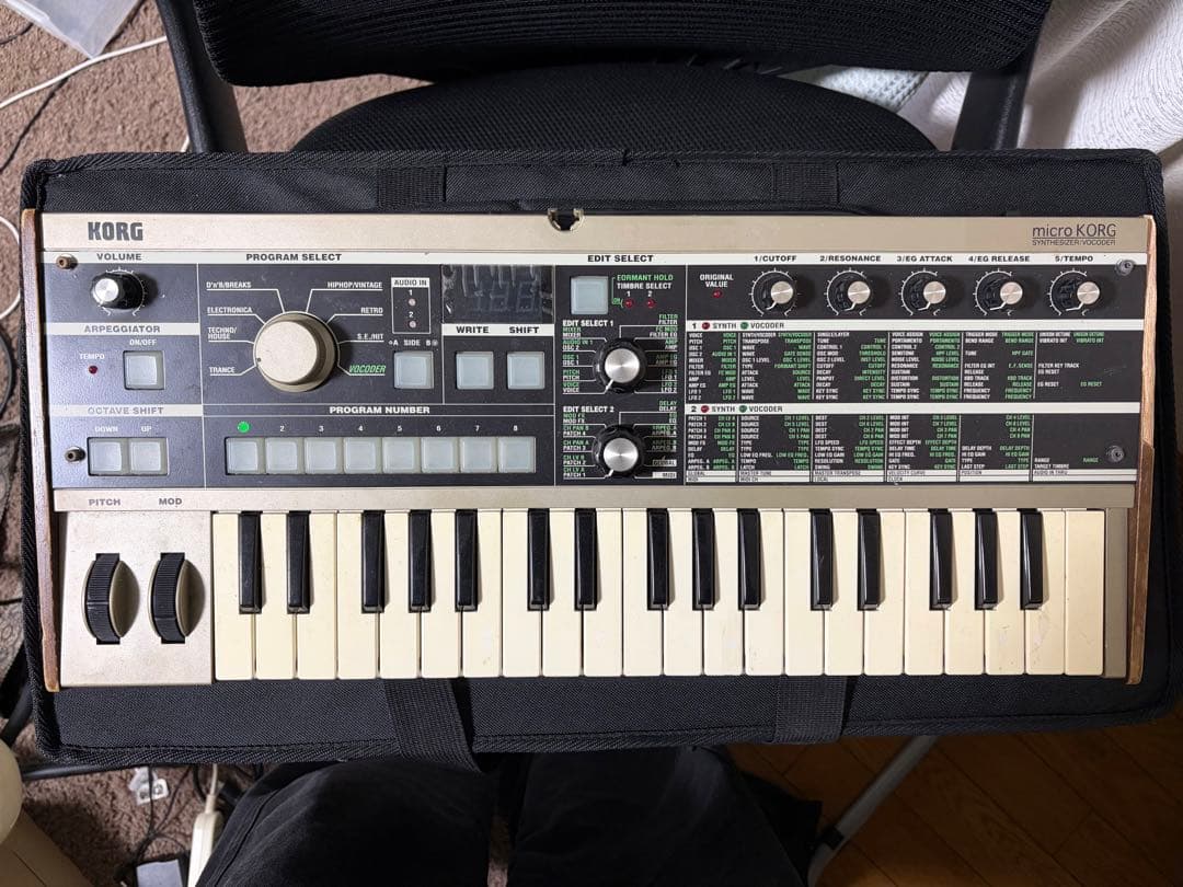 KORG microKORG シンセサイザー ケース付き
