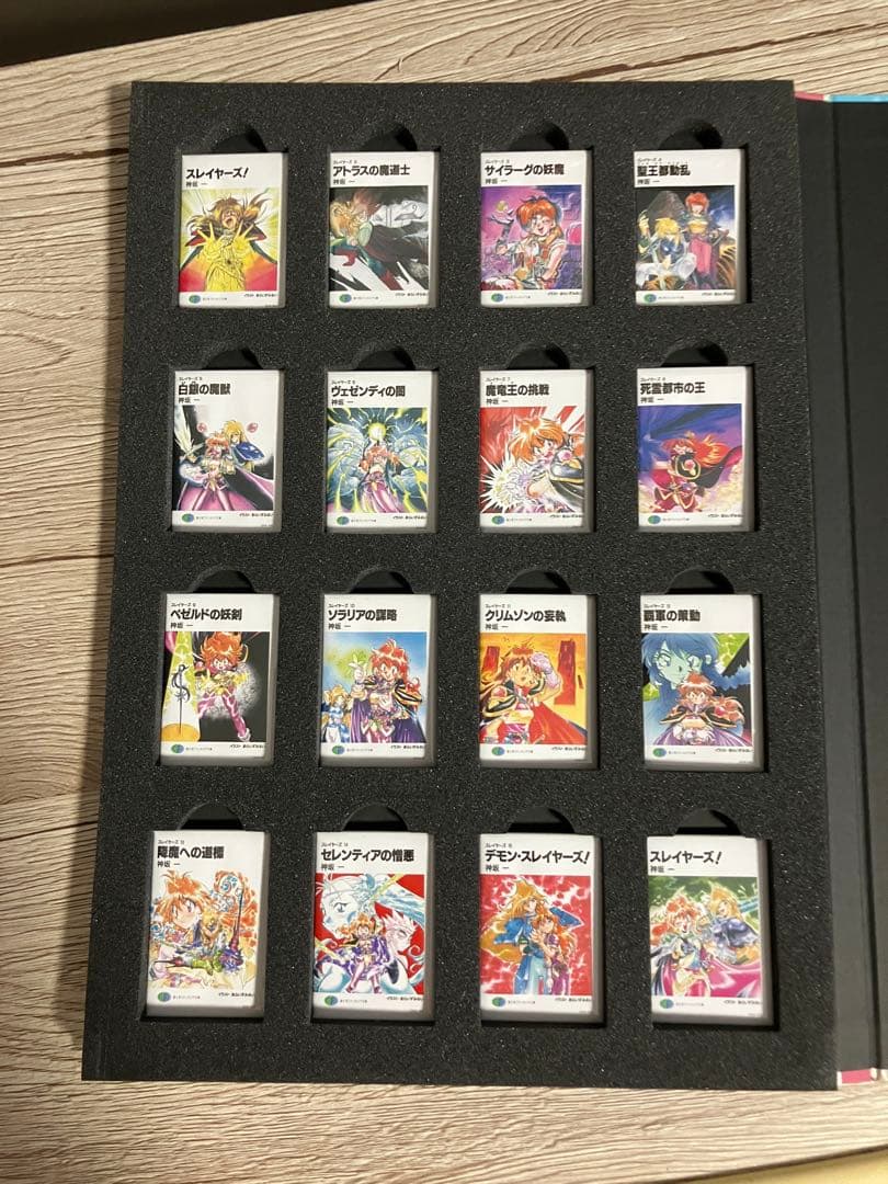 スレイヤーズ メモリアル缶バッジコレクション コンプリートBOOK