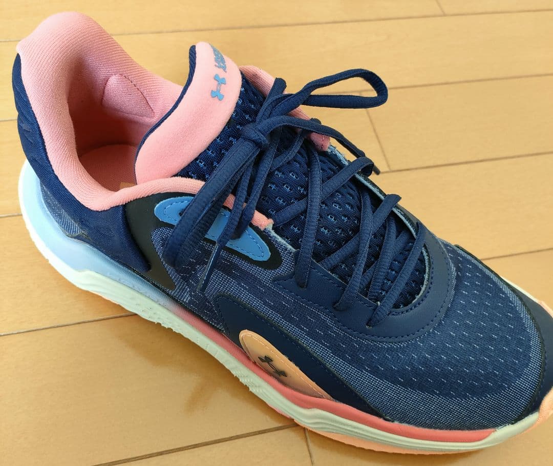 【美品】UNDER ARMOUR アンダーアーマー スポーン7 28cm