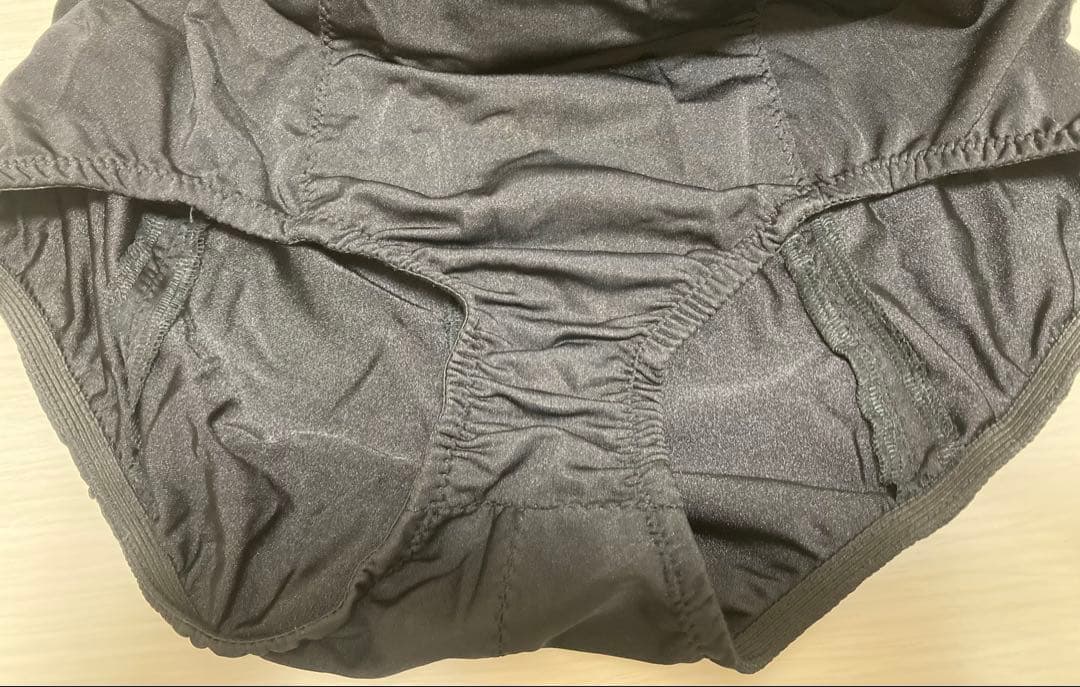 スワロフスキー　黒・赤色ラテンドレス　ブレスレット付
