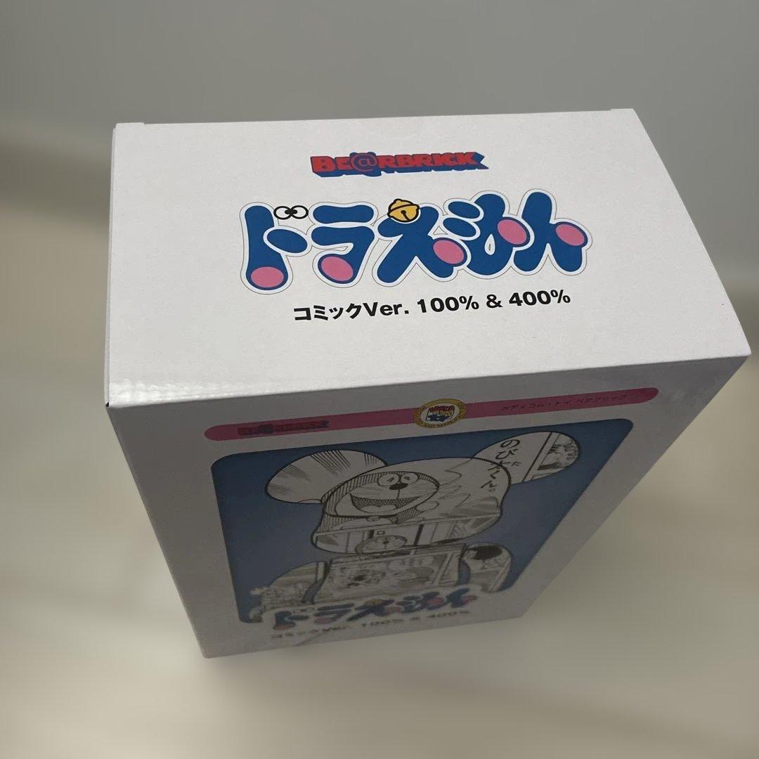 ベアブリック　新品　ドラえもん コミック Ver. 100% 400% 未開封