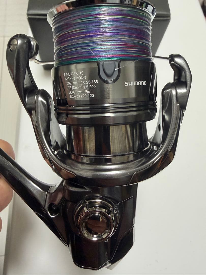 24ツインパワー4000MHG スピニングリール