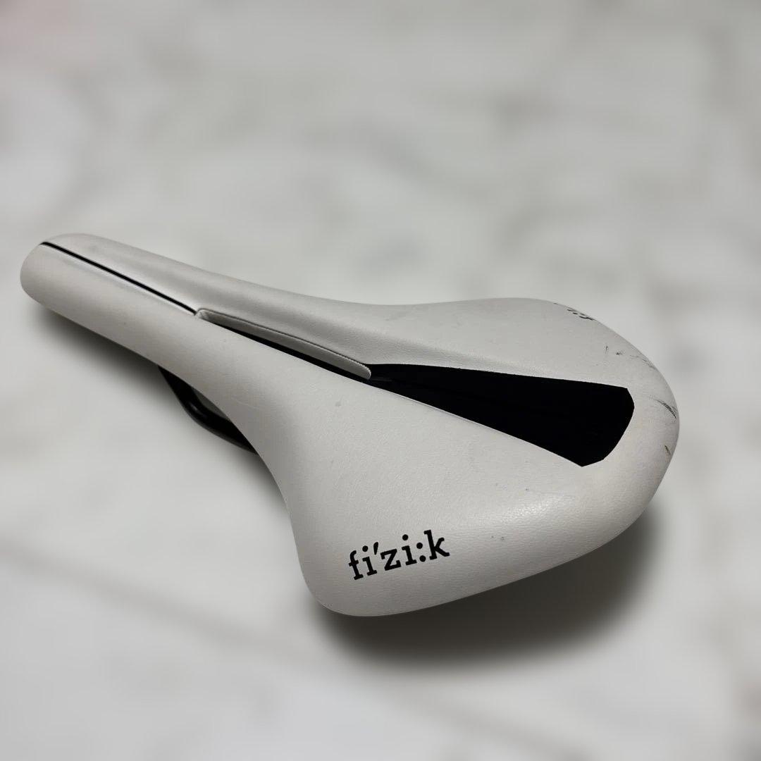 fizik Antares R3 ホワイトサドル k:ium レール フィジーク