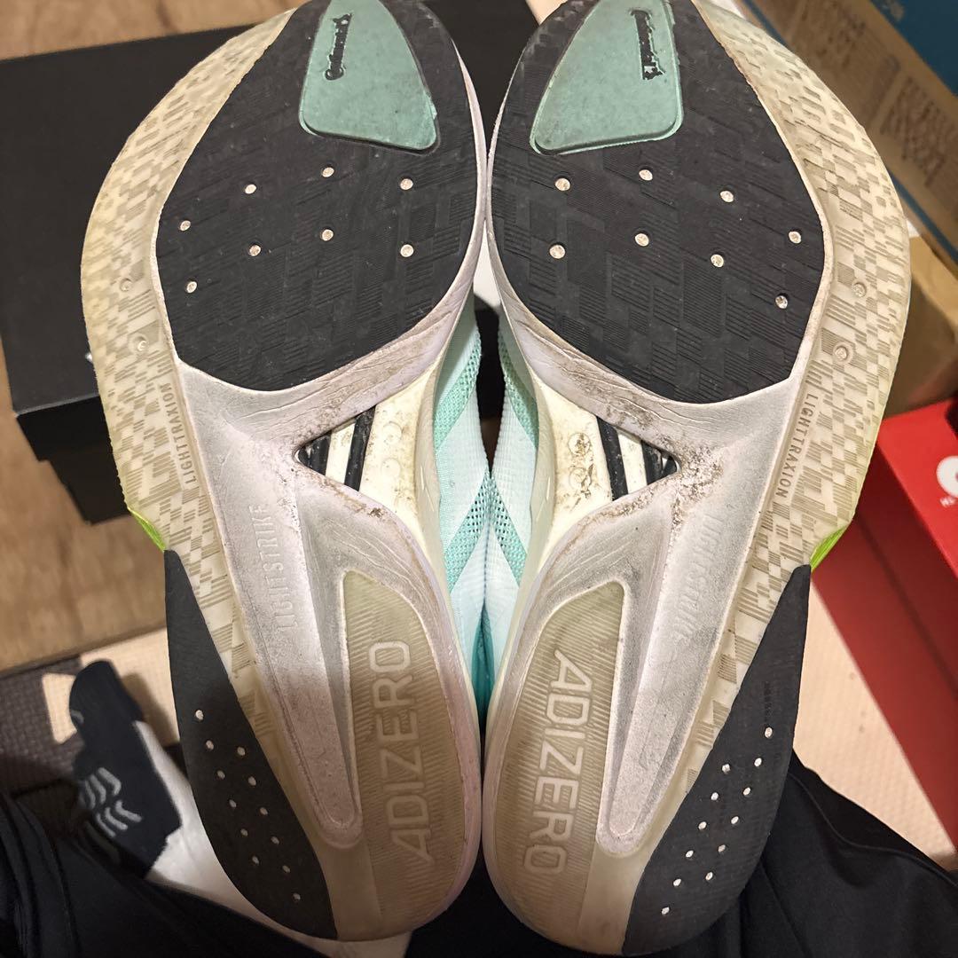 「adidasアディゼロ ボストン13 25.5cm走行距離30km美品箱あり」