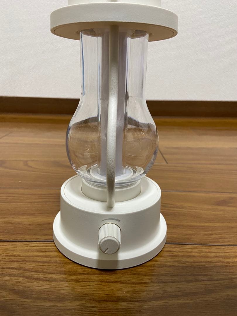 バルミューダ ランタン ホワイト 動作確認済み 美品 純正充電器付
