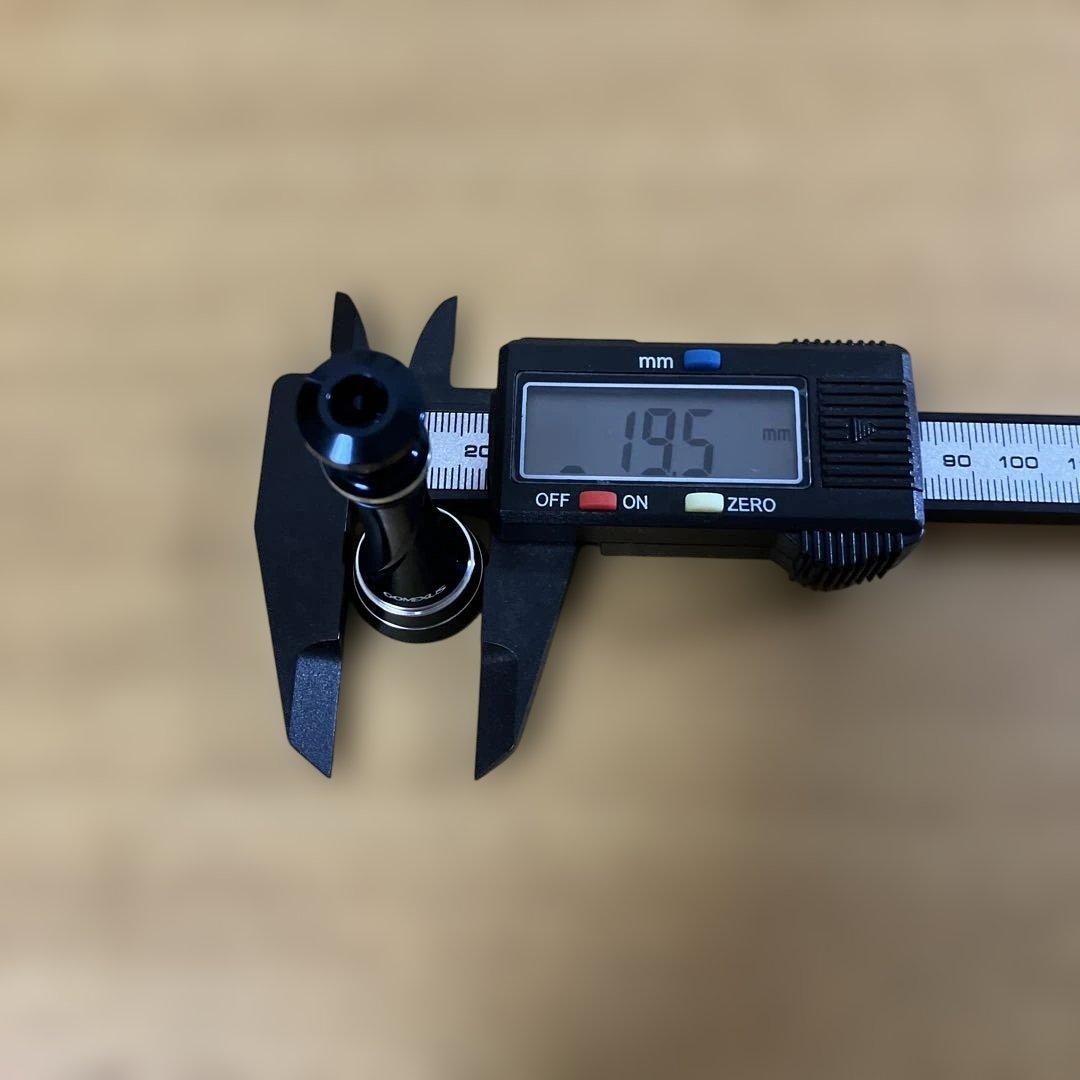 たまのエサ美品　ゴメクサス　シマノ用　SW 4000-6000 ハンドル