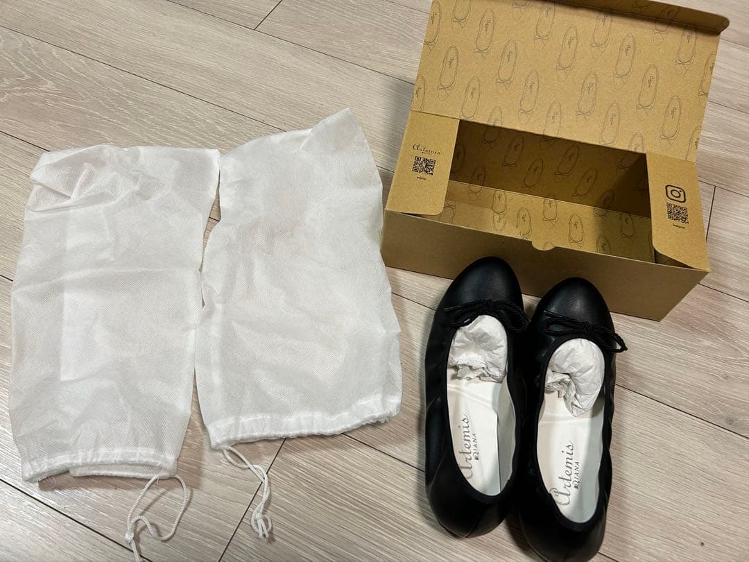 Palladium DIANA ブラックフラットシューズ