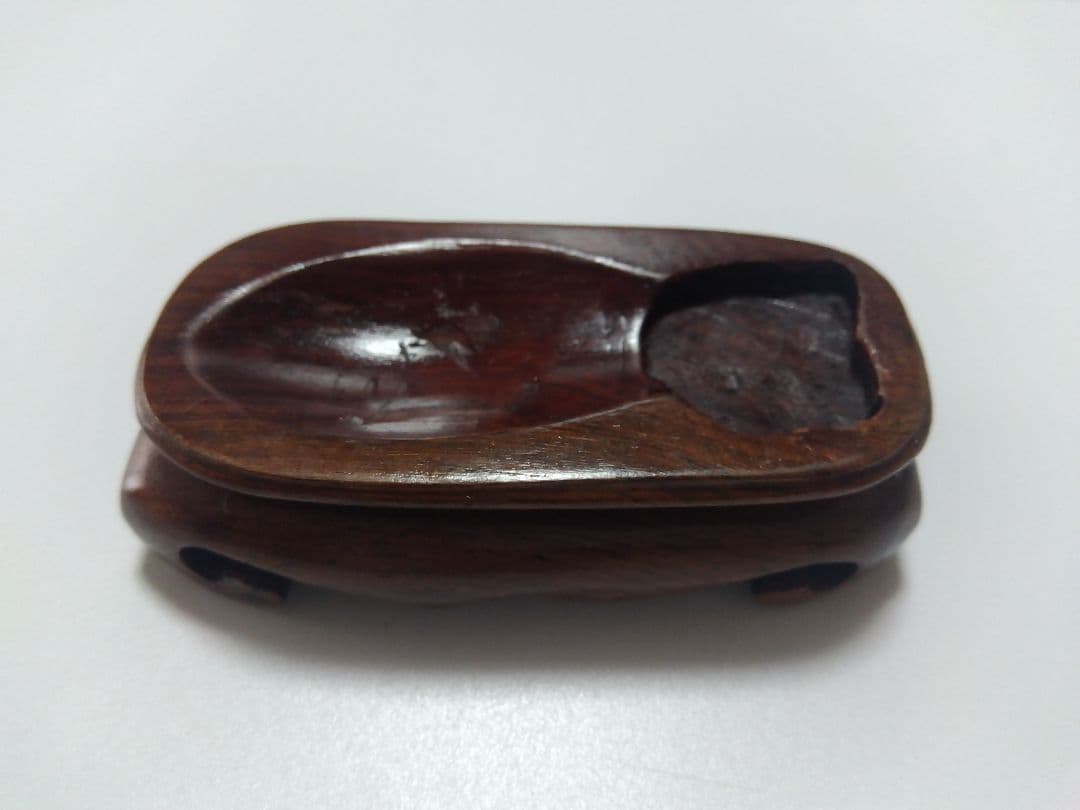 中国っぽい貝デザイン 彫刻 工芸品 置物 台座付き