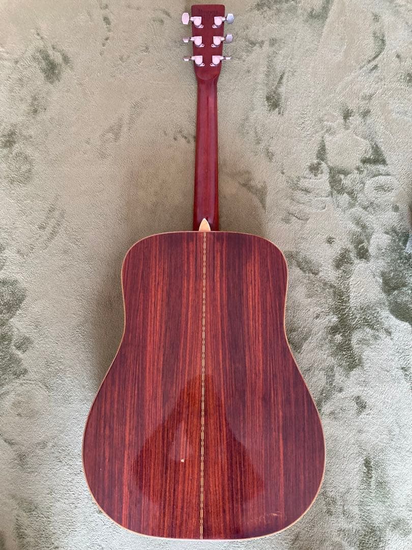 Morris W-30 アコースティックギター1970年代ビンテージ。素敵です♪
