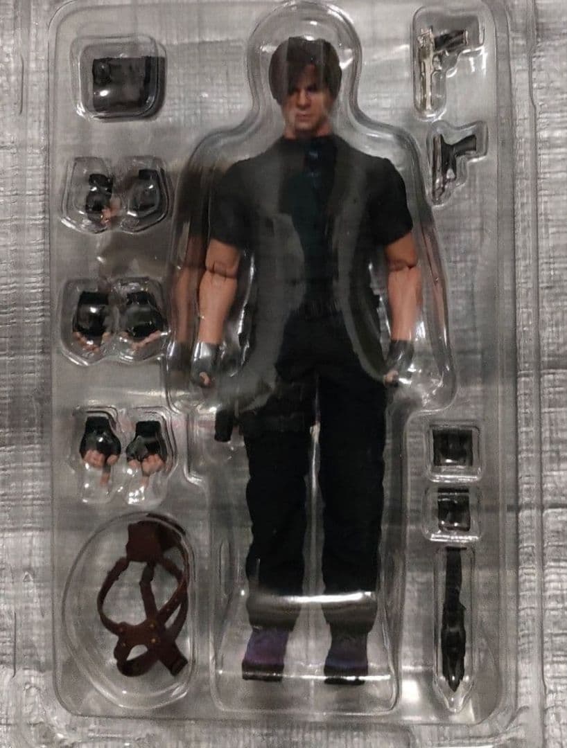 新品未使用　1/12　アクションフィギュア　レオン　バイオ　NWTOYS