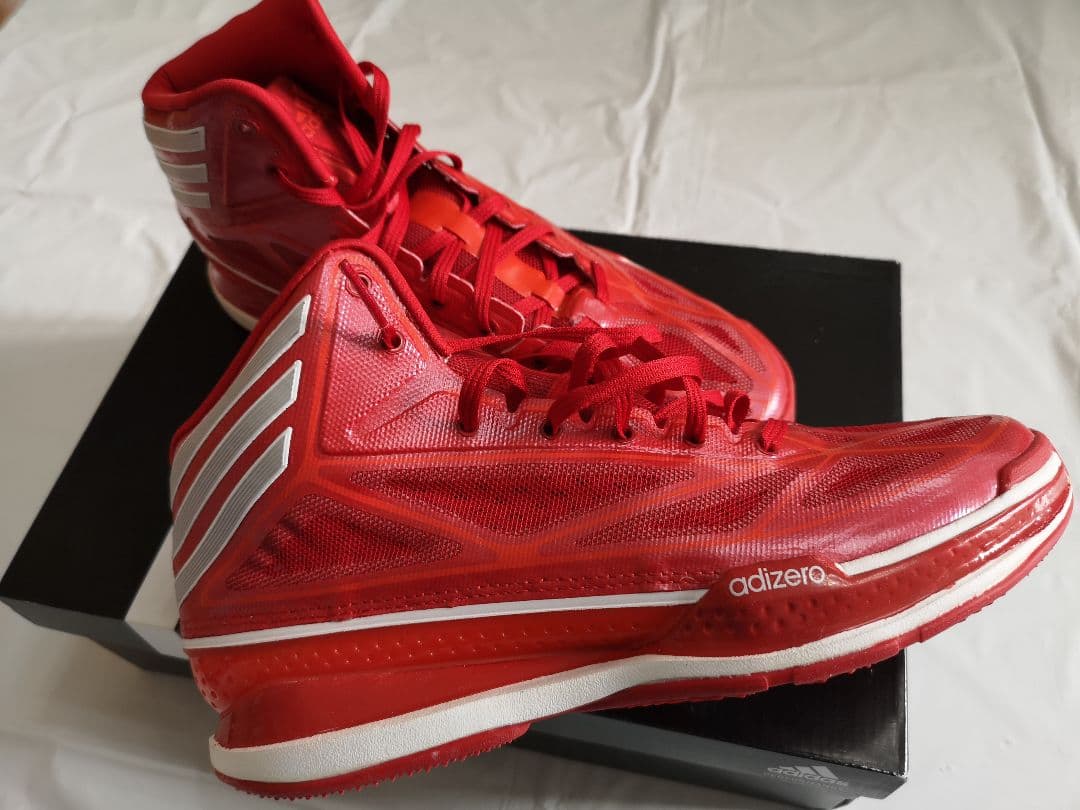 adidas　バスケットシューズ　Crazy Light3　 27Cm　未使用