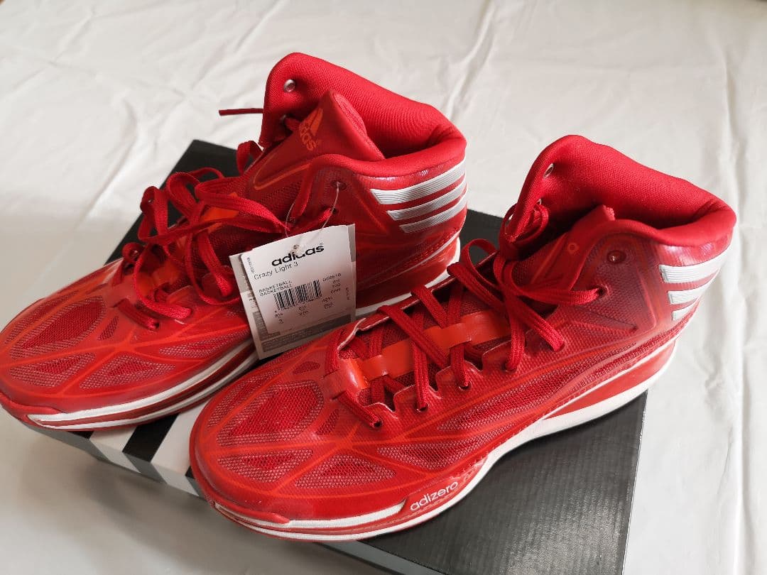 adidas　バスケットシューズ　Crazy Light3　 27Cm　未使用