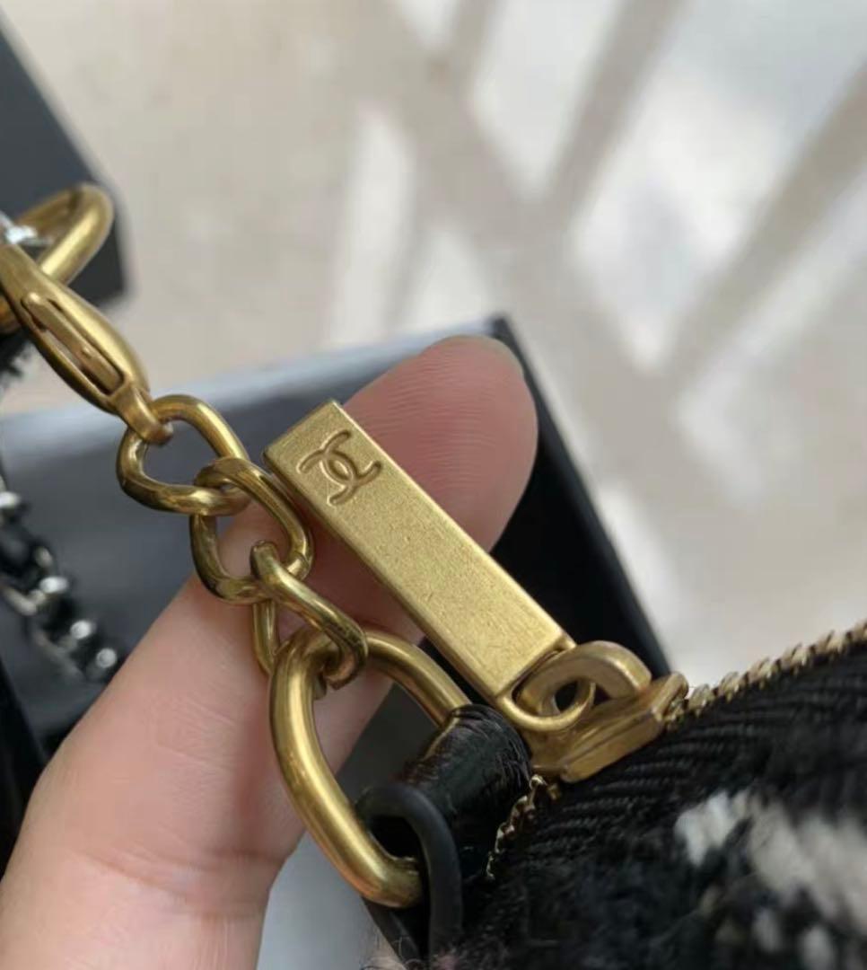 ノベルティ CHANEL キルティングショルダーバッグ　スマホショルダー