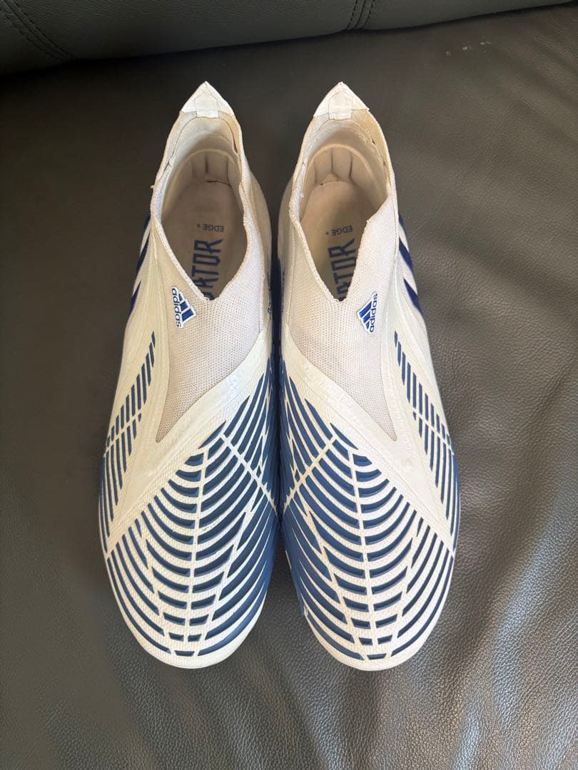 adidas Predator ホワイト/ブルー サッカーシューズ