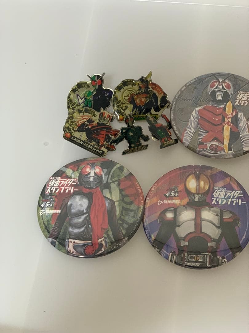 仮面ライダー　45th記念スタンプラリー　缶バッジ　　石ノ森萬画館