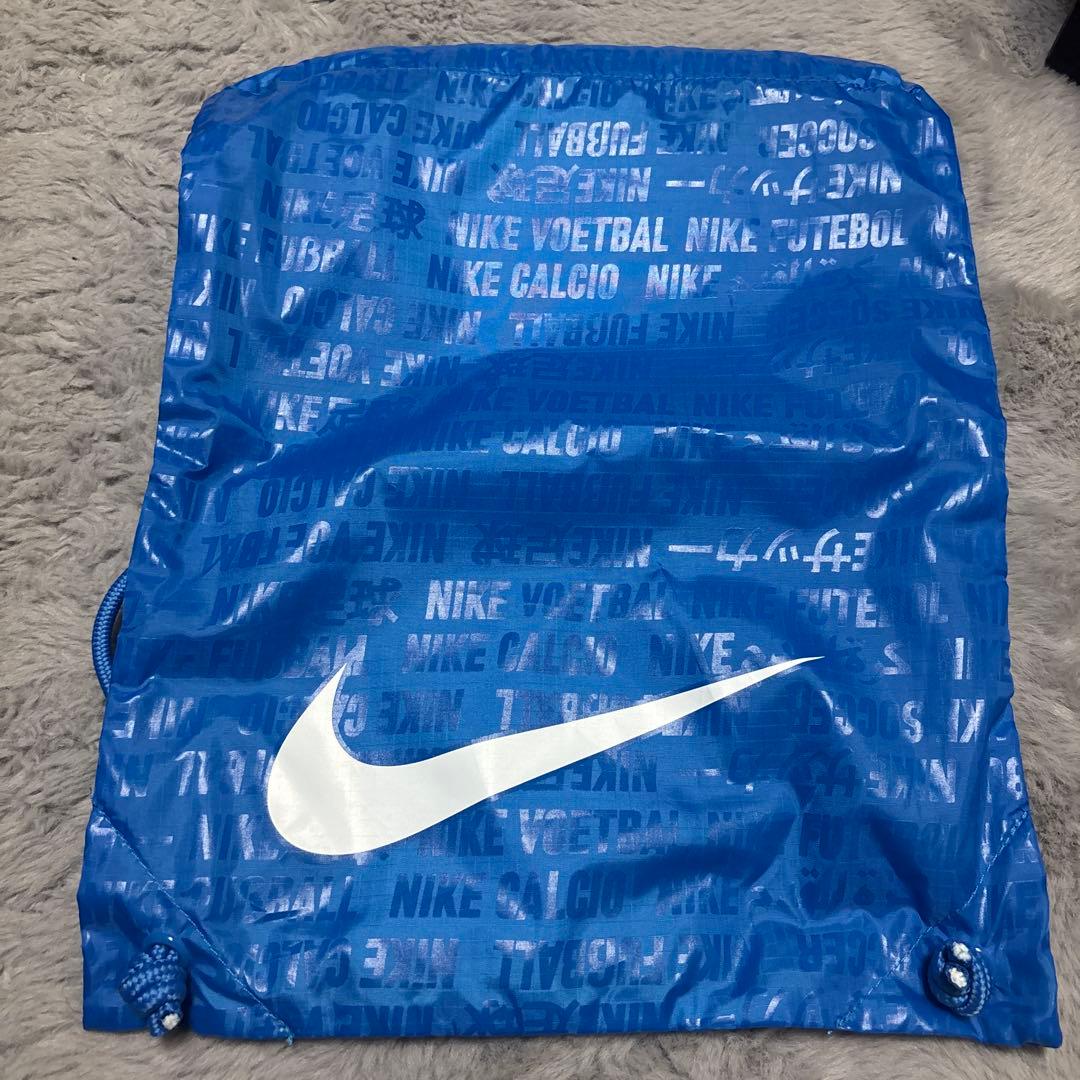 Nike Tempo サッカースパイク　青　AG