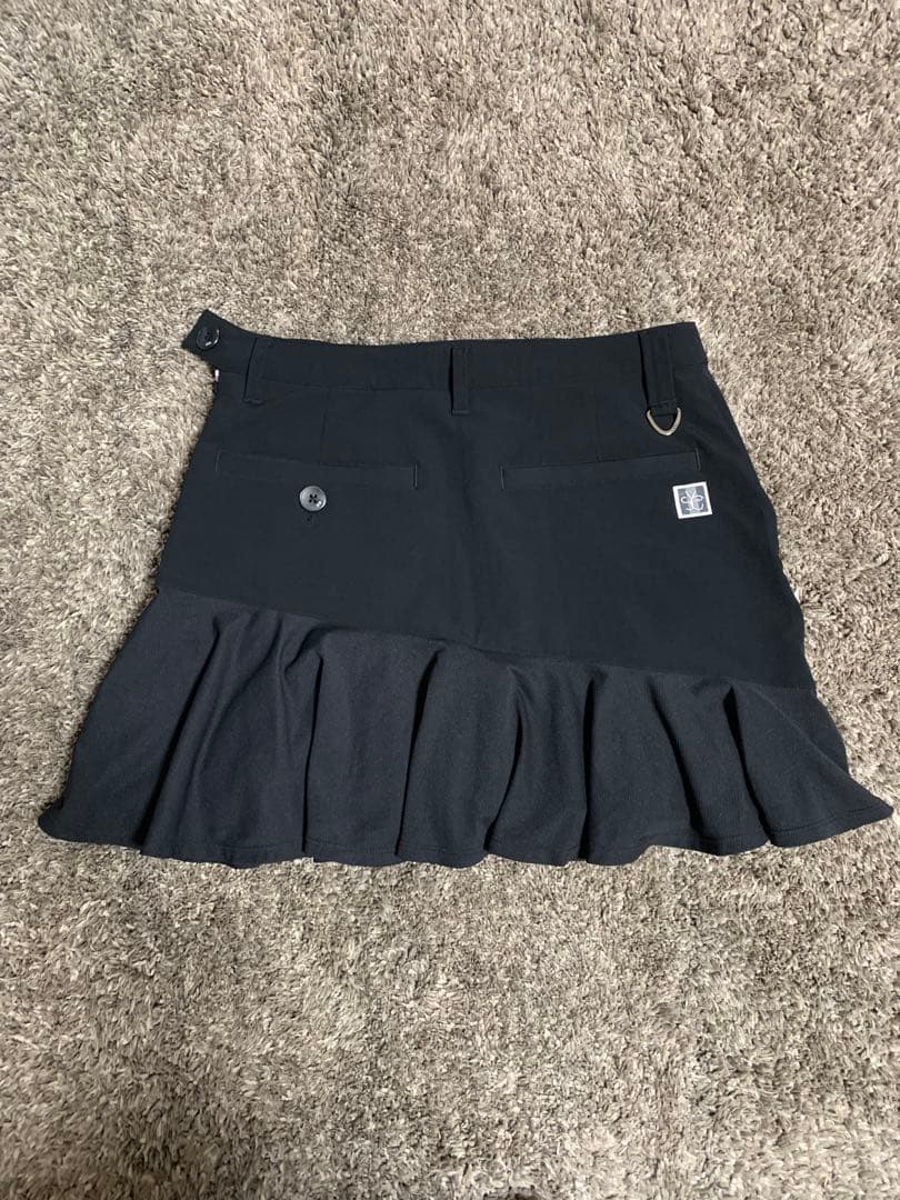 SY32BYSWEETYEARS ゴルフスカート フリル黒Mサイズ未使用に近い