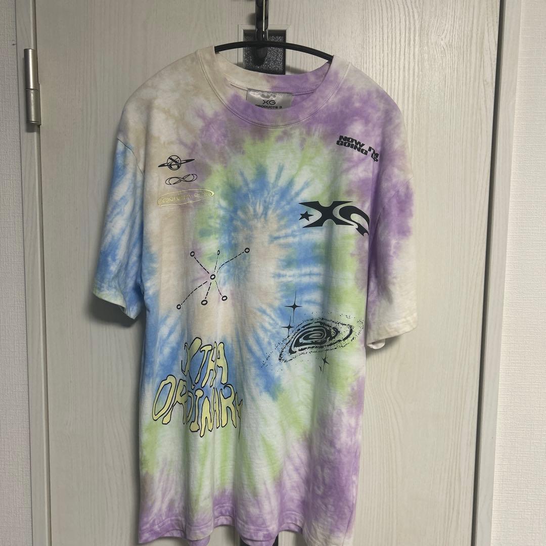 アイドル XG Tie-Dye Crew Neck Tee